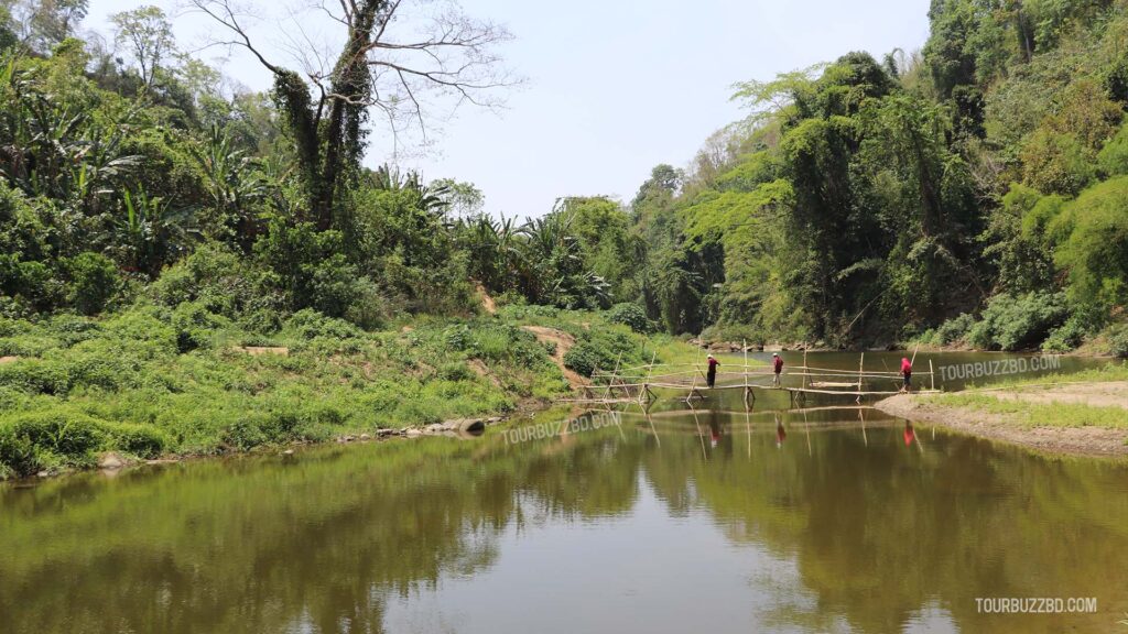 Nafakhum Waterfall